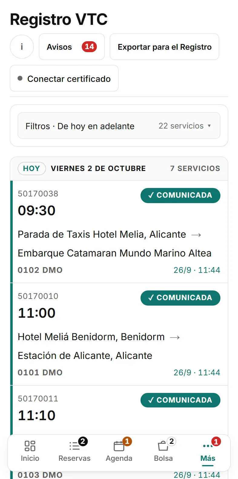 La pantalla «Registro VTC» de WAT en el móvil: los servicios del día con su número, su hora, su trayecto, la matrícula y el estado «Comunicada», y los botones «Avisos», «Exportar para el Registro» y «Conectar certificado».